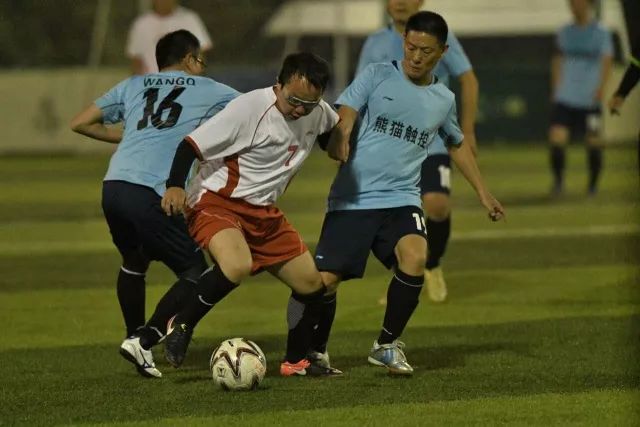 意大利主场失利0-2，比利时迎来历史性胜利