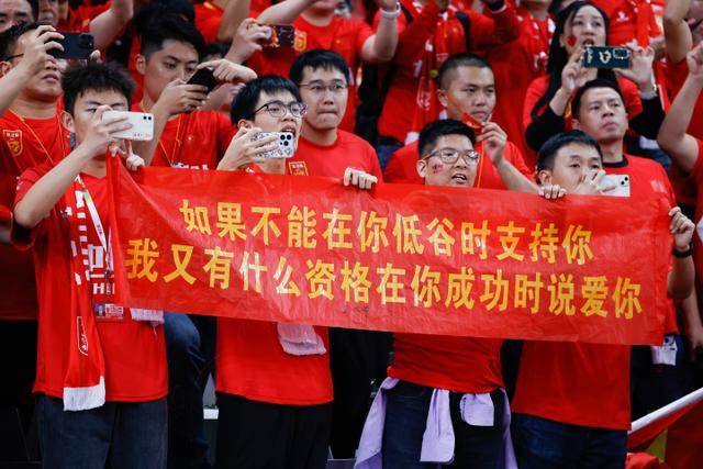 男篮没赵继伟真不行！其余后卫没人组织，球队还欠缺统筹点！
